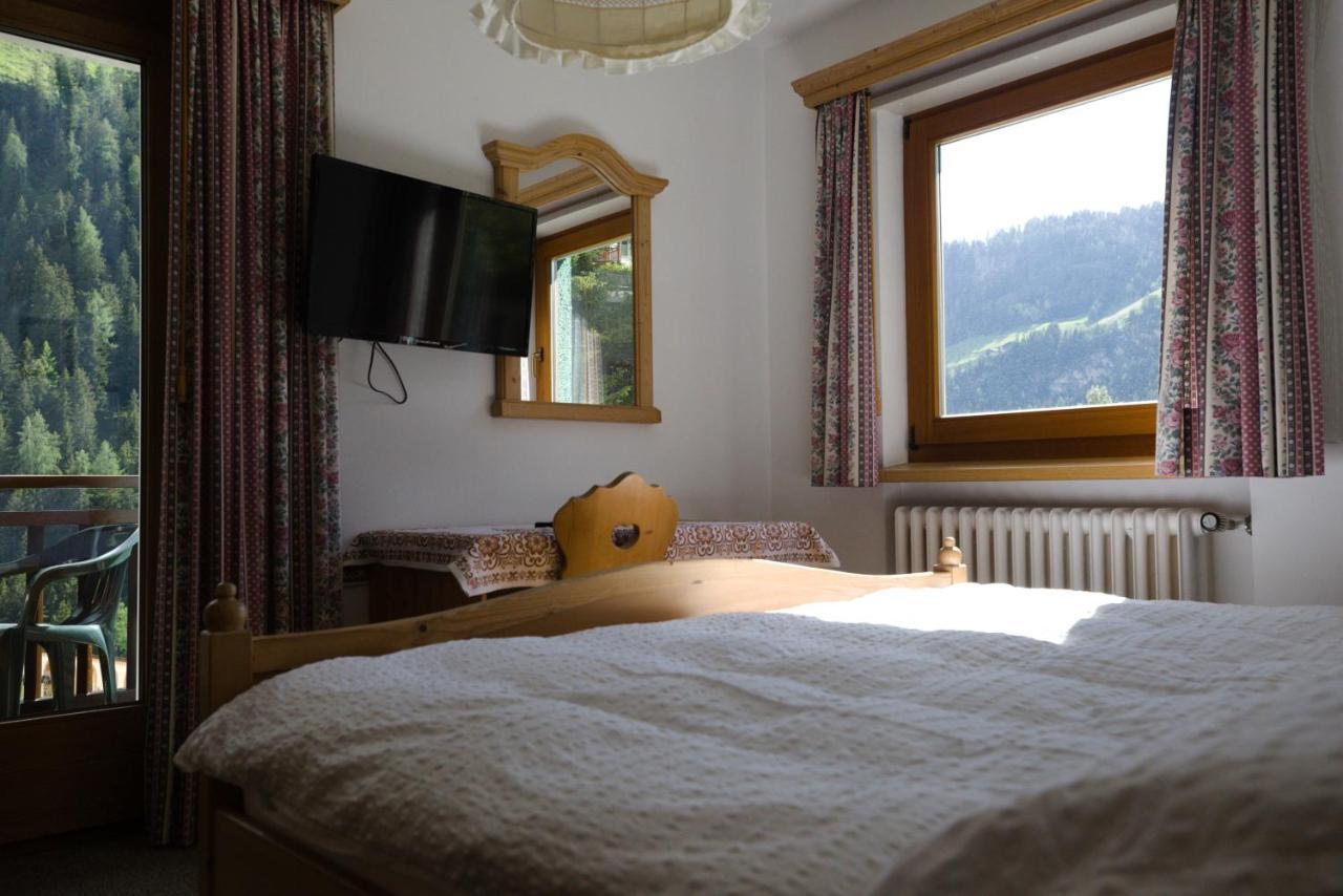 Villa Ula Verda- Apartments Marianna Santa Cristina Val Gardena Εξωτερικό φωτογραφία